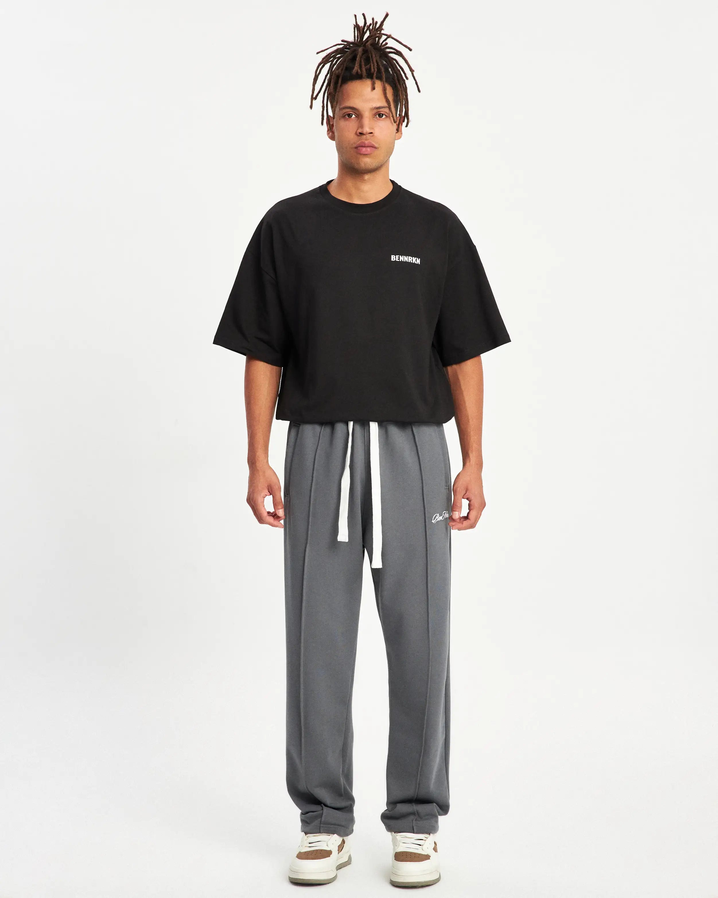 INITIAL SWEATPANT- SMOKE GREY - BENNRKN