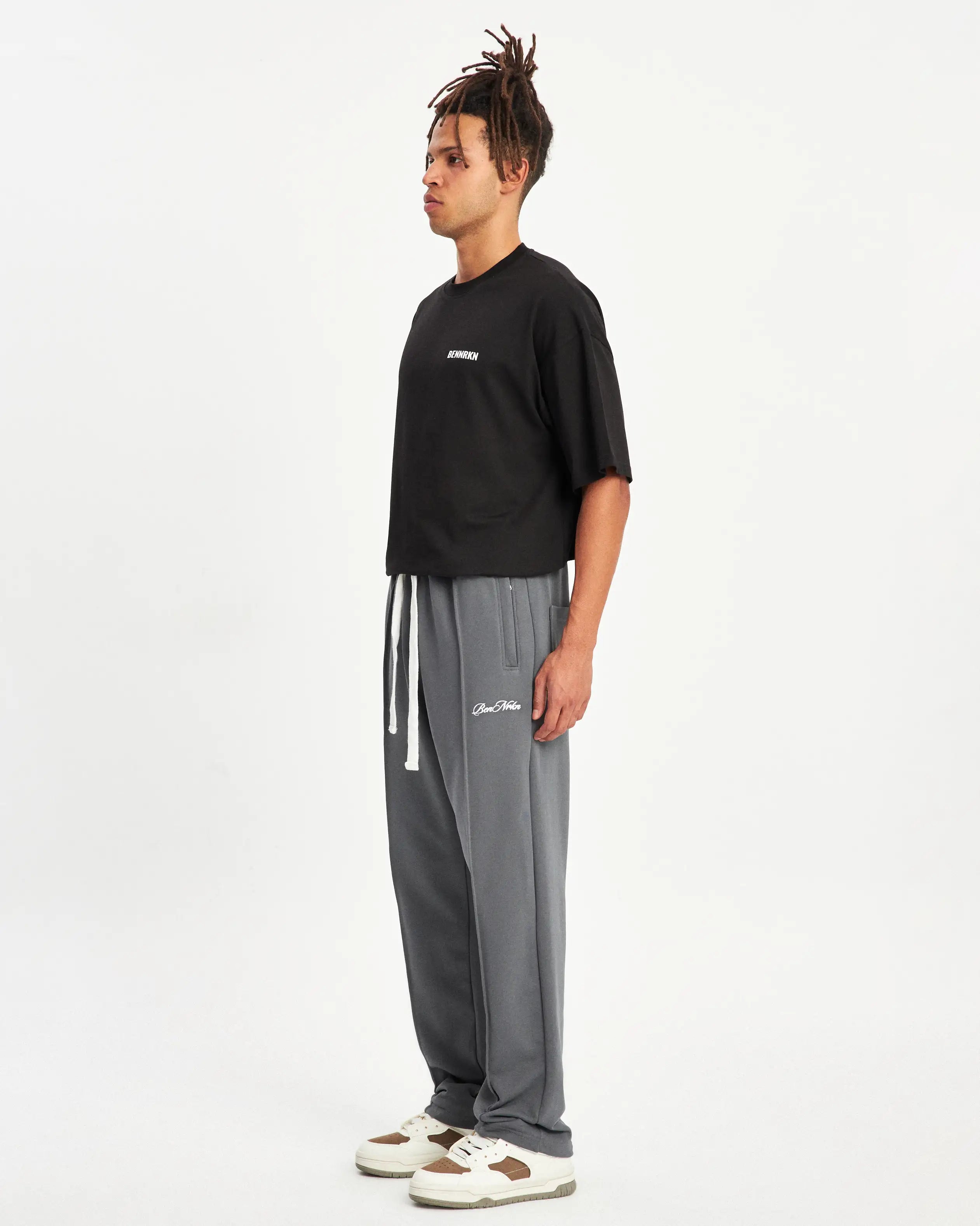 INITIAL SWEATPANT- SMOKE GREY - BENNRKN